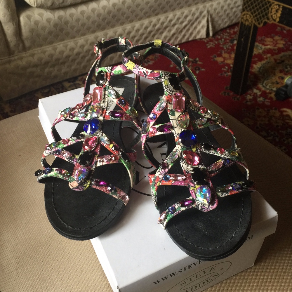 Steve Madden Colorful Dazzled Sandals Size 9